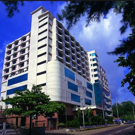 Yuzana Hotel Γιανγκόν Εξωτερικό φωτογραφία