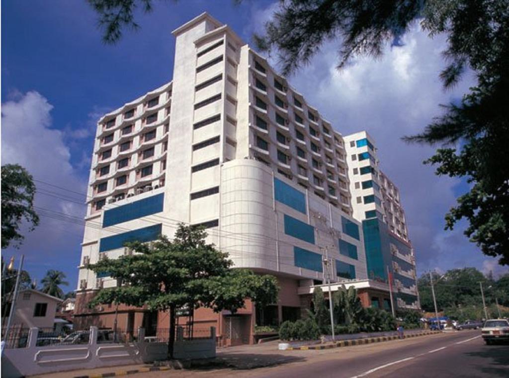 Yuzana Hotel Γιανγκόν Εξωτερικό φωτογραφία