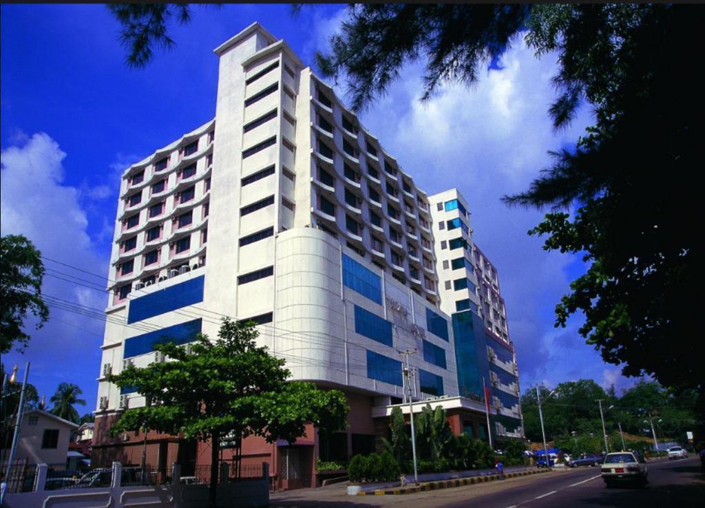 Yuzana Hotel Γιανγκόν Εξωτερικό φωτογραφία