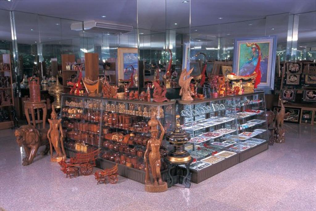 Yuzana Hotel Γιανγκόν Εξωτερικό φωτογραφία
