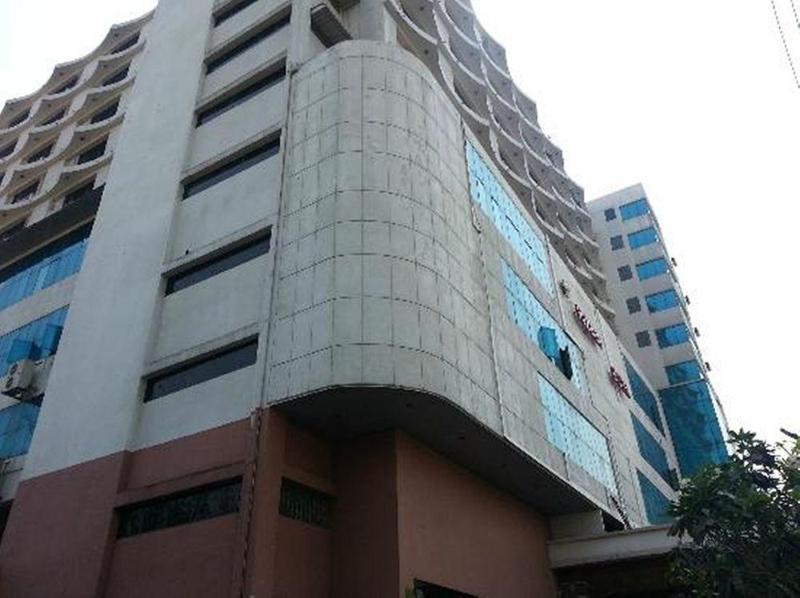 Yuzana Hotel Γιανγκόν Εξωτερικό φωτογραφία