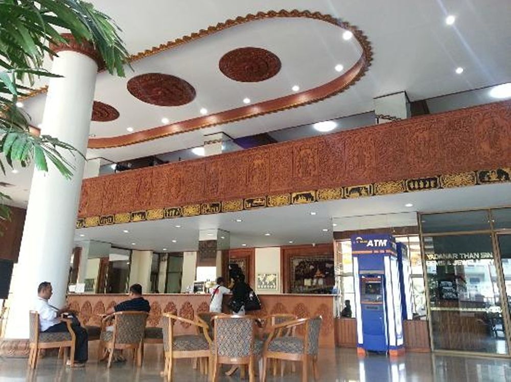 Yuzana Hotel Γιανγκόν Εξωτερικό φωτογραφία