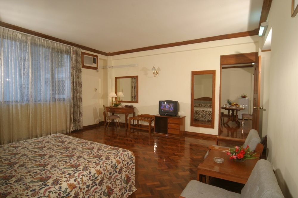 Yuzana Hotel Γιανγκόν Εξωτερικό φωτογραφία